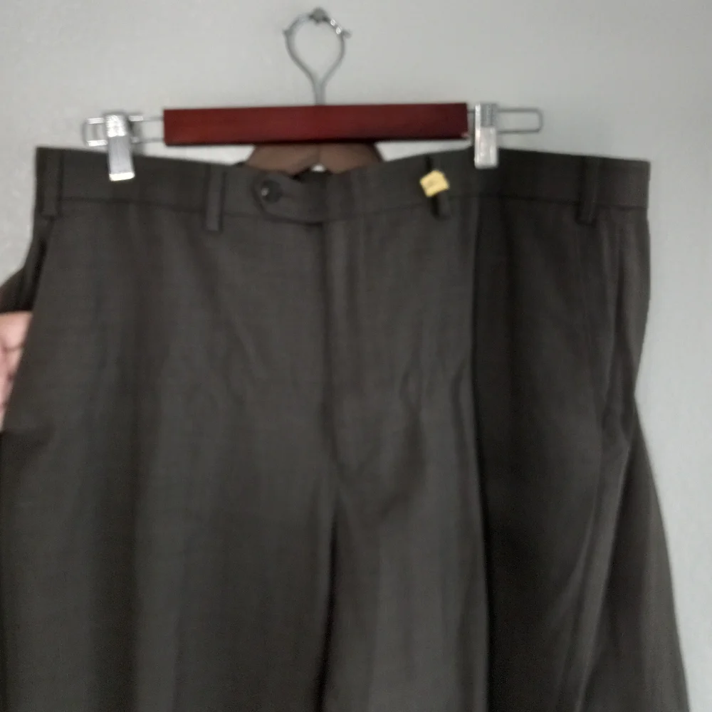 Chaps Ralph Lauren Men's Taupe Brown Suit